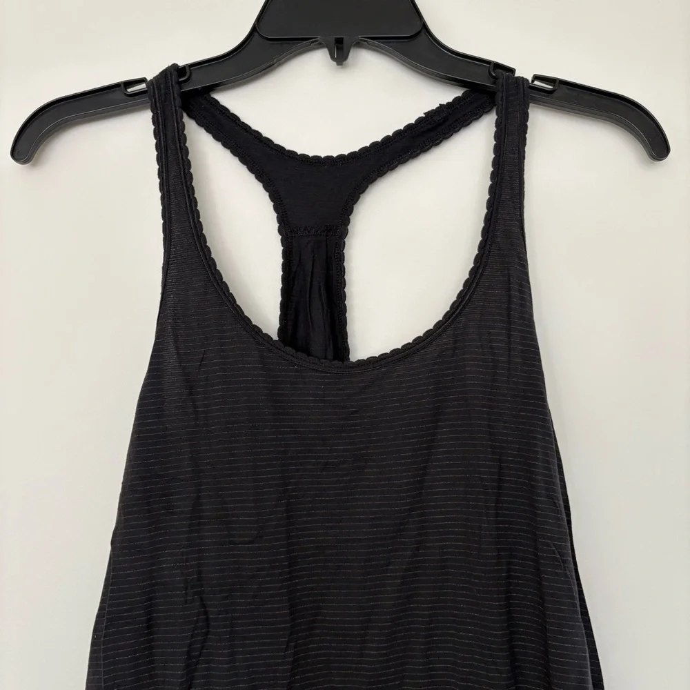 Lululemon scallop edge running tank top